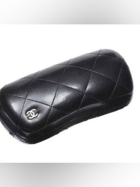 CHANEL Black Quilted Leather Sunglass Case with CC Emblem